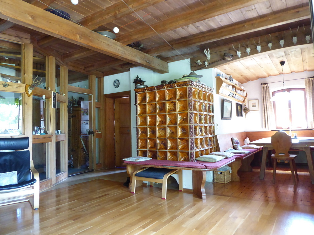 living room with dining corner