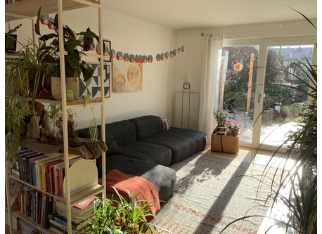 Lounge area (at Christmas time)