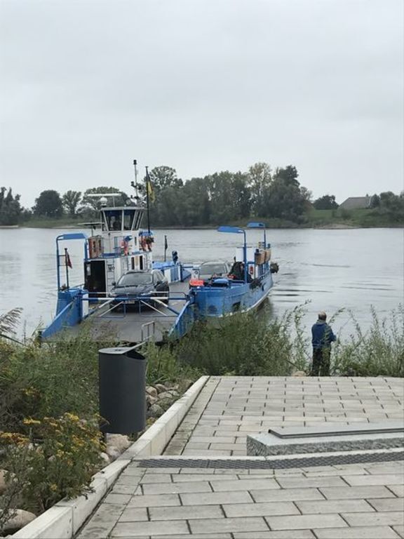 The Elbe river and Naturreservat Elbtalaue are close by.