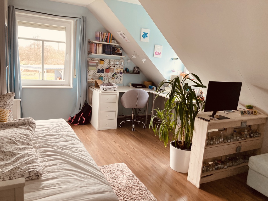 Children’s room girl