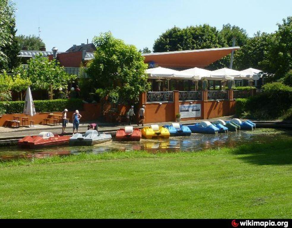 our favourite cafe at the water