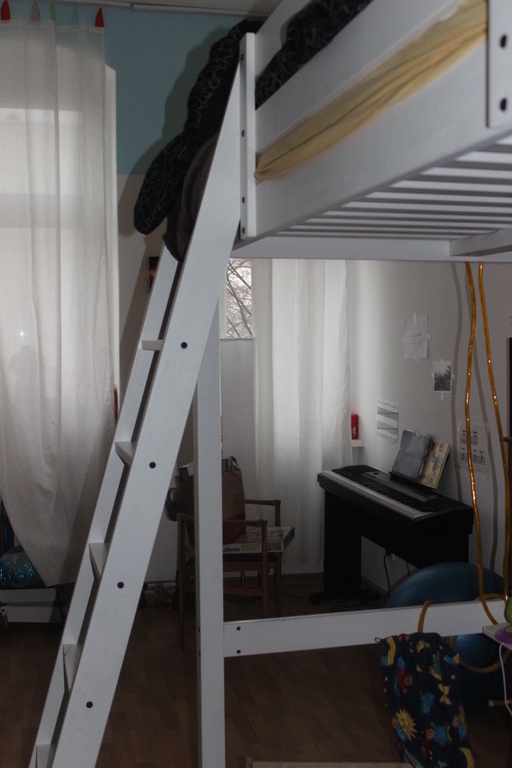 childrens room from the girl - with big loft bed (for 1 or 2 persons) 