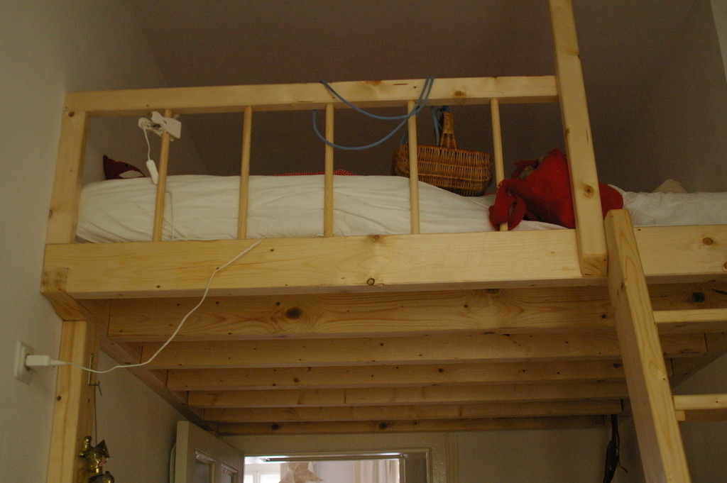 Johannes loft bed. 