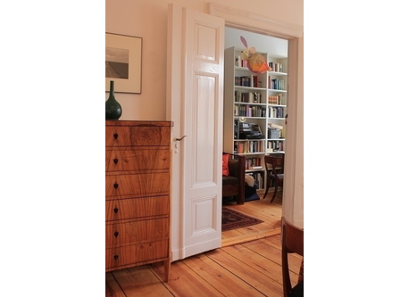 Welcome to our home at Koppenplatz, in the very center of Berlin!