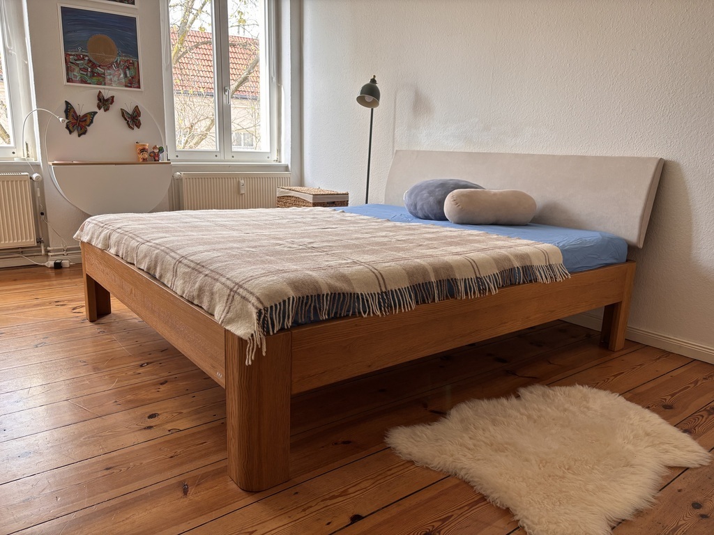 bed 180 x 200 cm