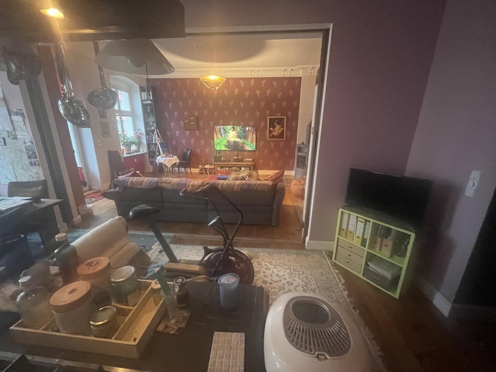 kitchen/living area with open slidingdoor