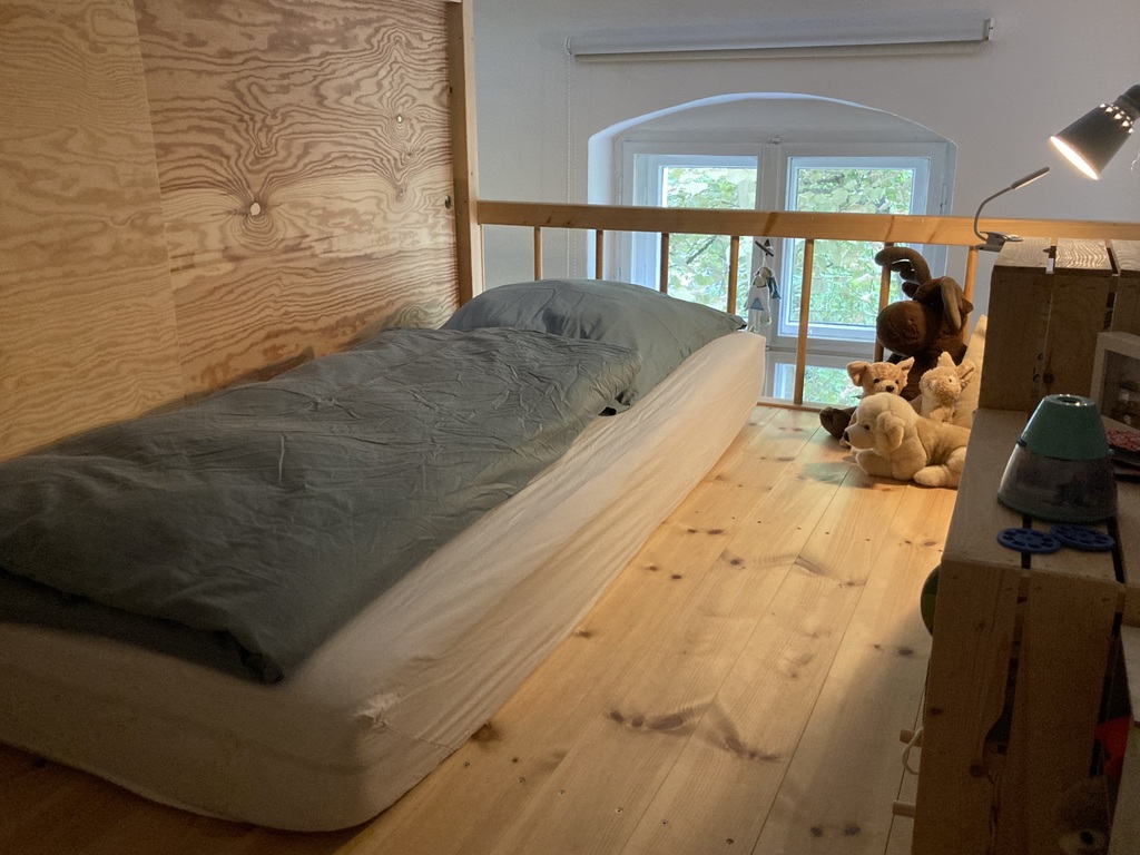 sleep upstairs in kids room 2 (right side)