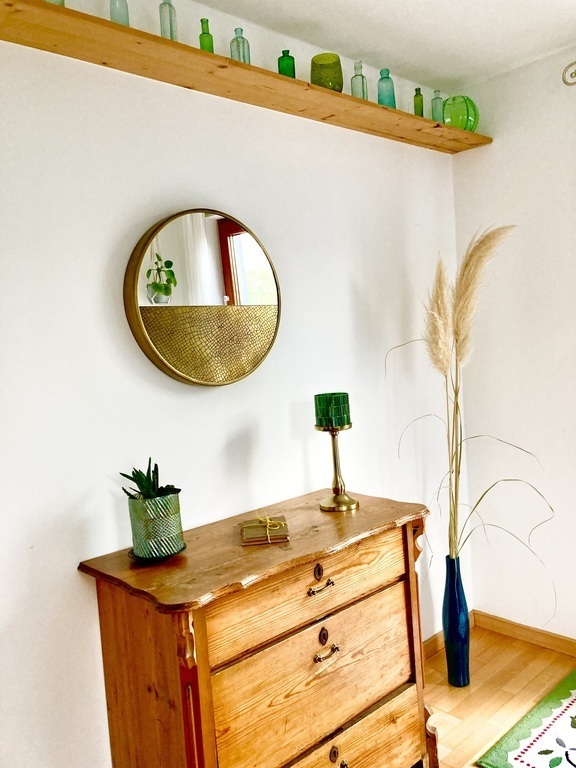 room with the master bed