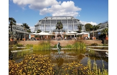 botanical garden,10 minutes away with car