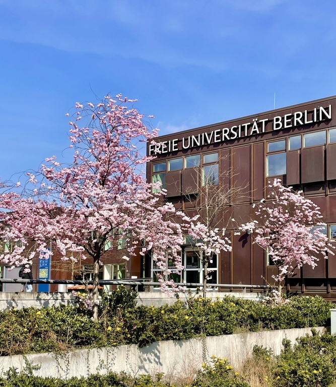 Freie Universität  Berlin, 10 Minuten mit dem Auto entfernt/Zehlendorf-Dahlem