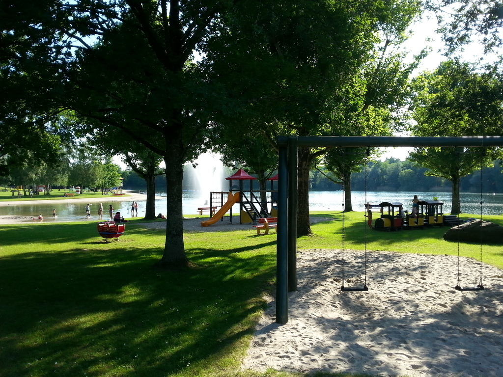 Lake 'Buchtzig' (1,5 km away)