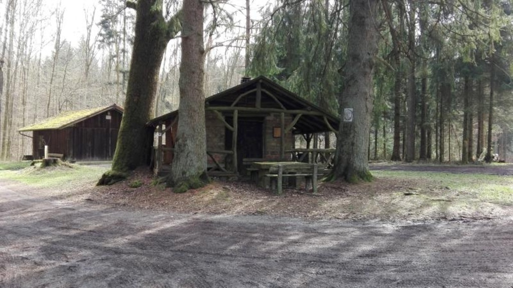 Odenwald, steinerner Tisch