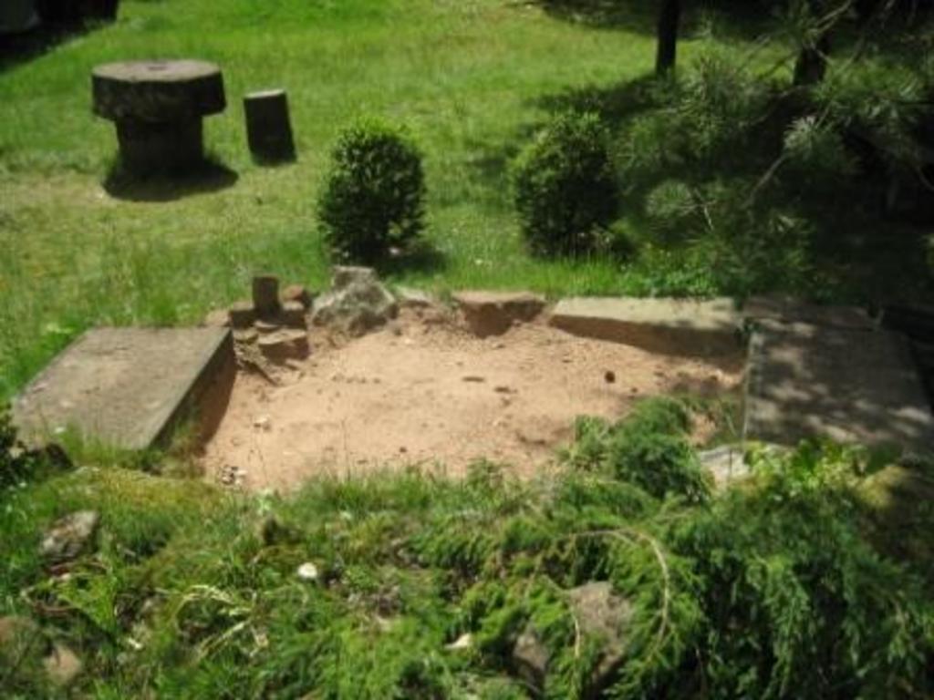 The sandbox / Der Sandkasten