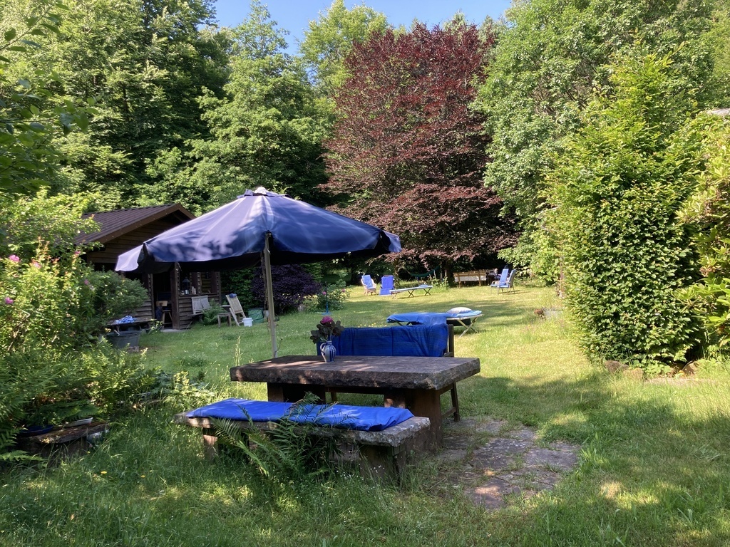 The stone table / Der Steintisch