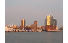 The best view to the "Elbphilharmonie" in Hamburg
