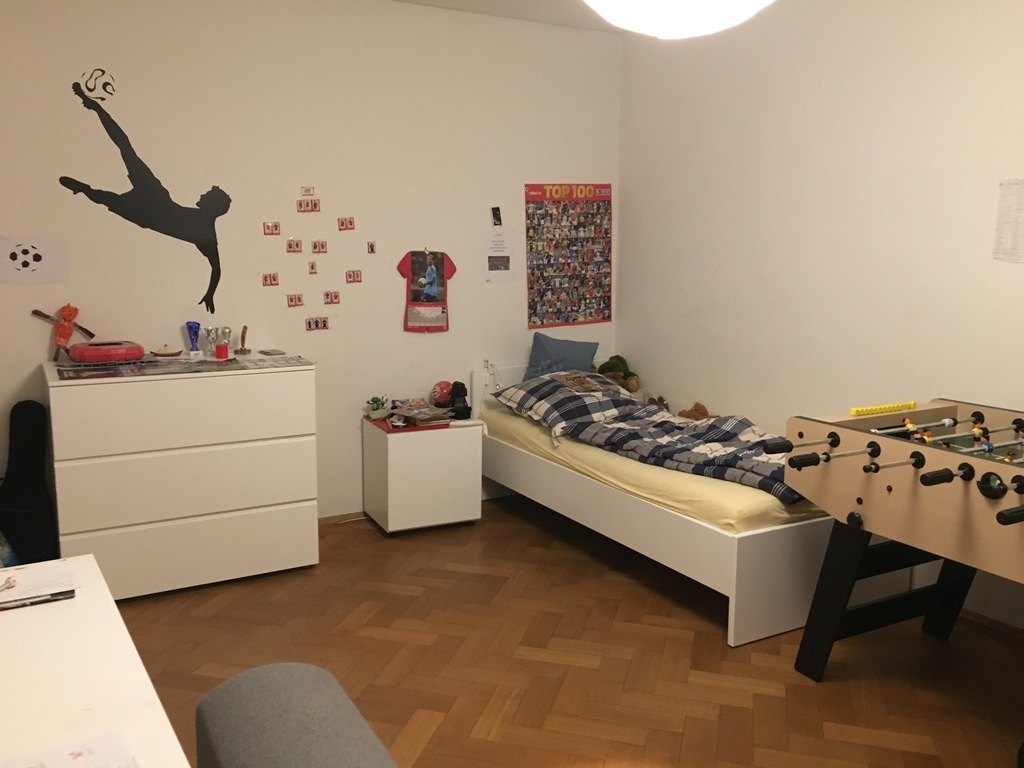 another boy's room (10y old), 1st floor. 