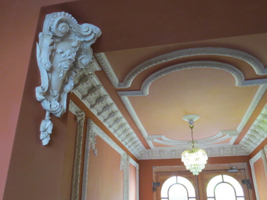 Entrance hall detail