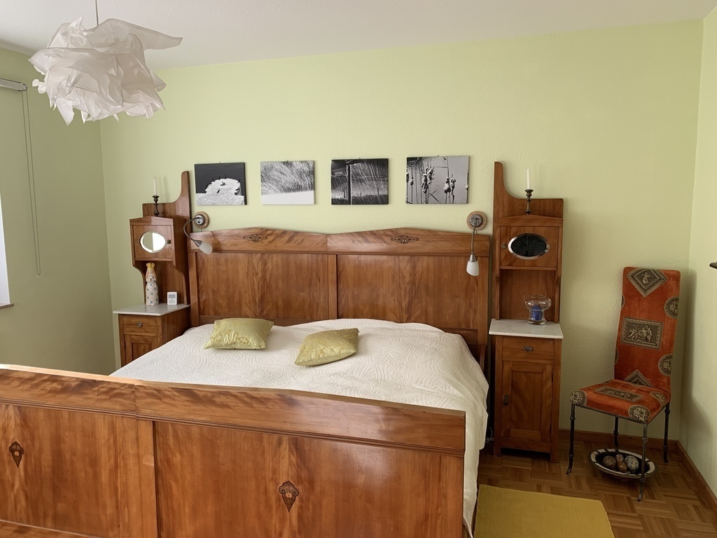 Schlafzimmer/Bedroom