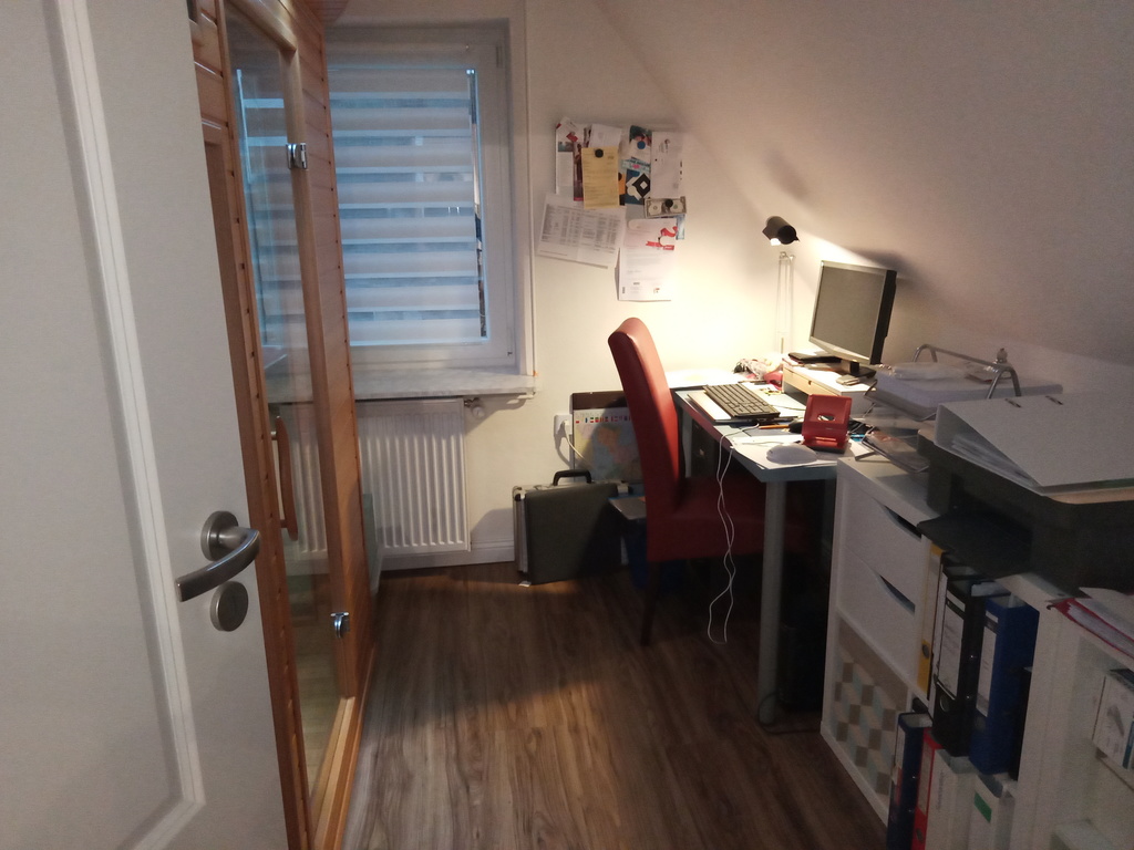 Office with infrarot cabin