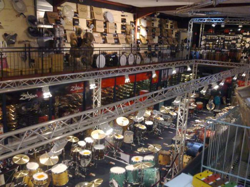 Musik Produktiv, huge music store whre you can try all kinds of instruments