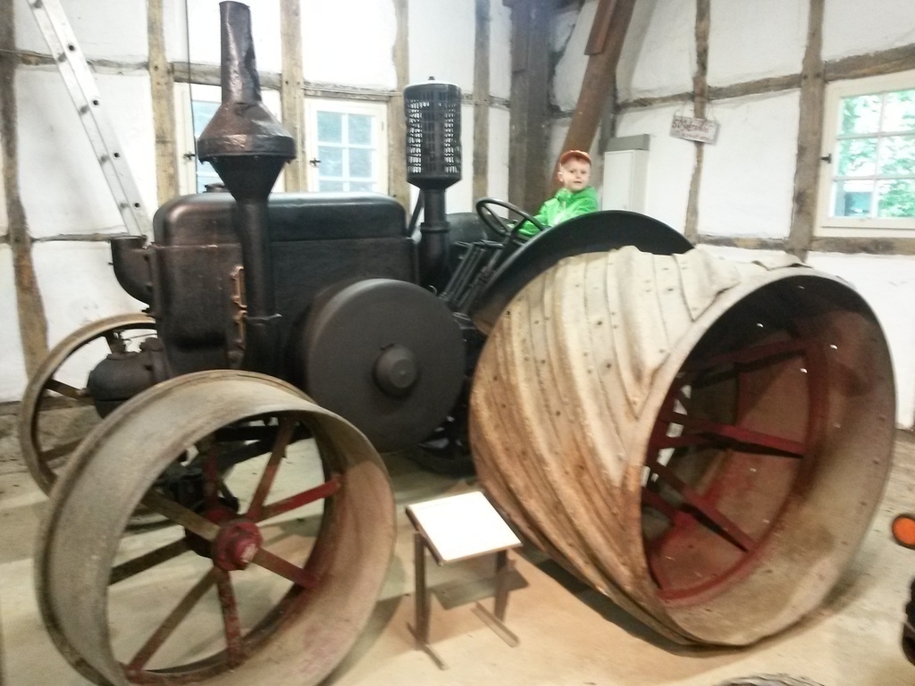 our boys love the museum for old tractors in Westerkappeln (ca.15km away from Teckl.)