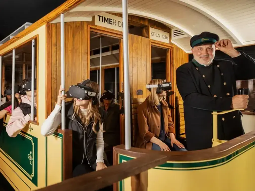 ... with TIMERIDE you can travel virtual by "elètrico" regarding the historical outfit of Köln between the two-wars,,,