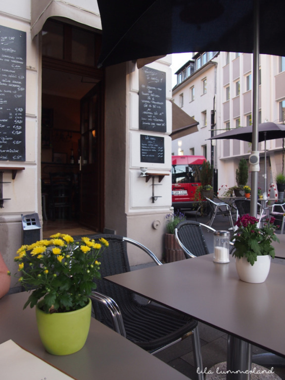 ...breakfast and delicious meals from 8.00 till 22.30...