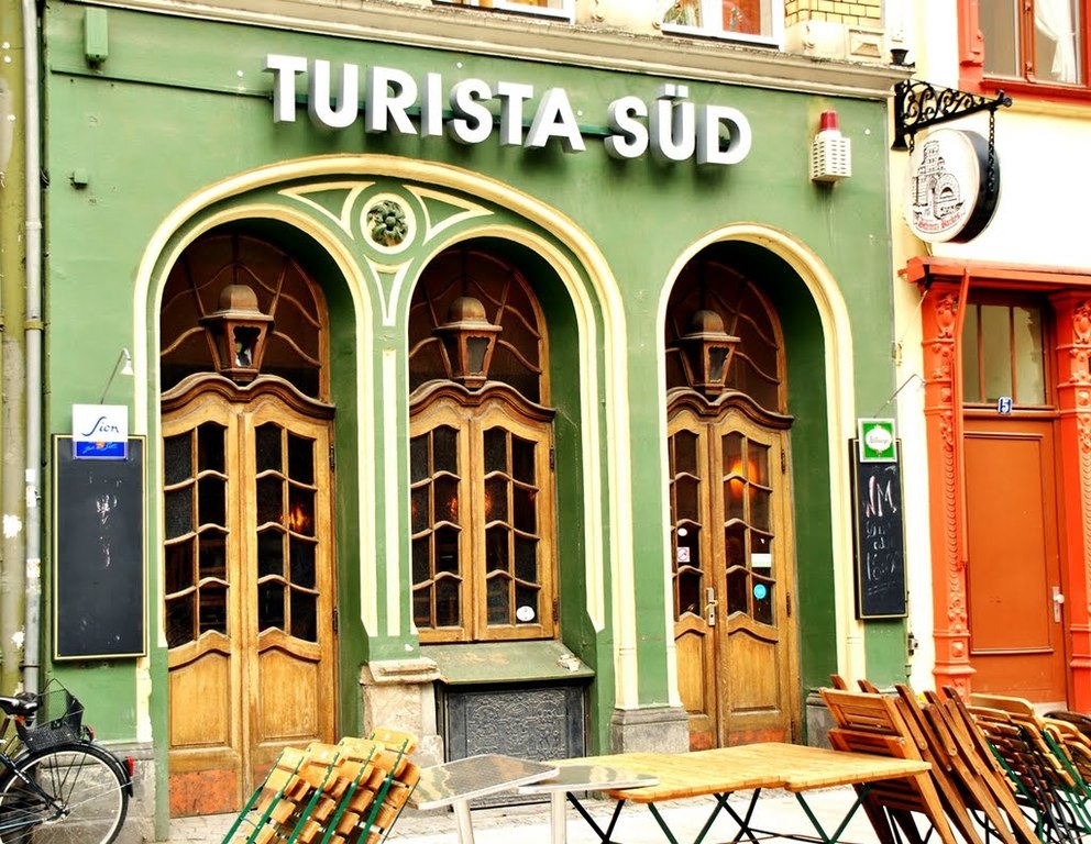 ...Tapas at Tourista Süd...