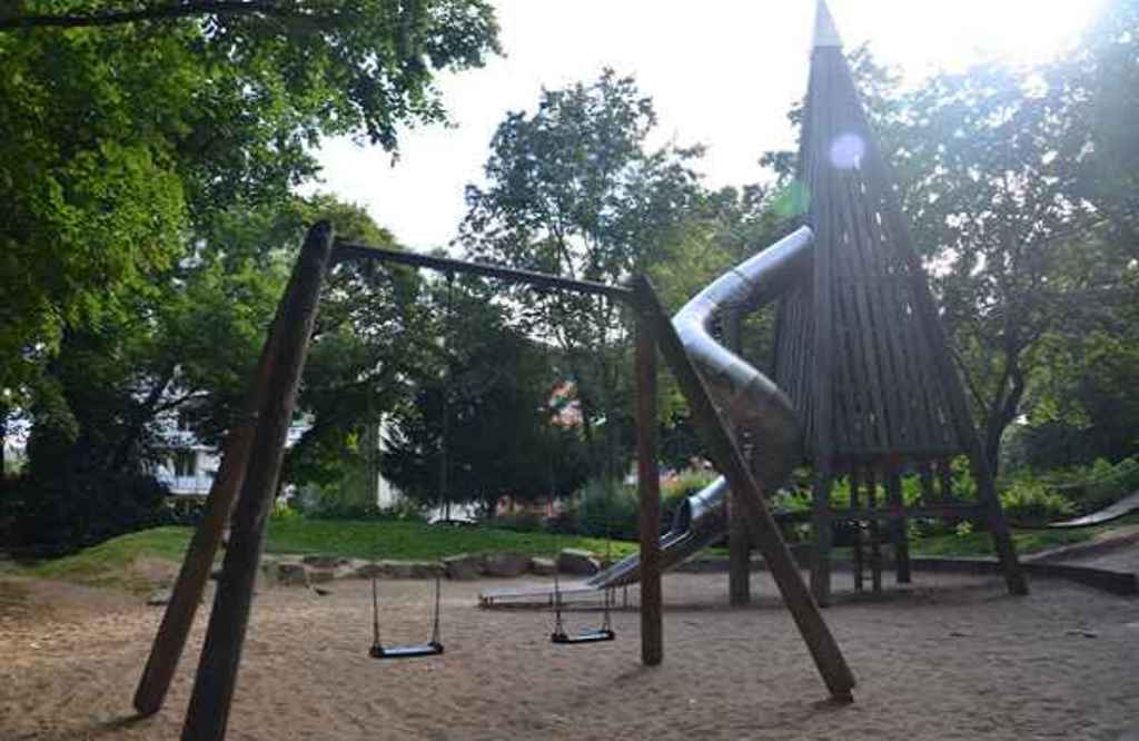 ...Römerpark-playground...