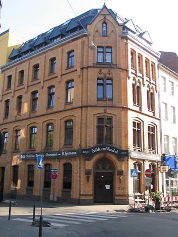 ...traditional Kölsch-Brauhaus...