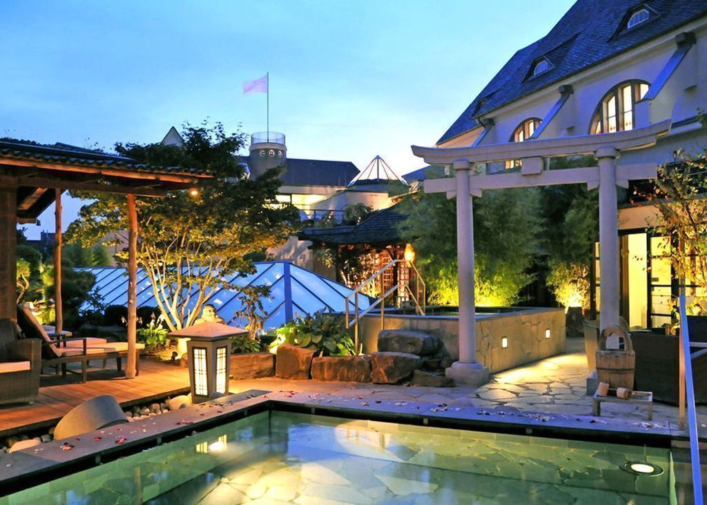 ...for example the wellness-temple "Neptunbad"...