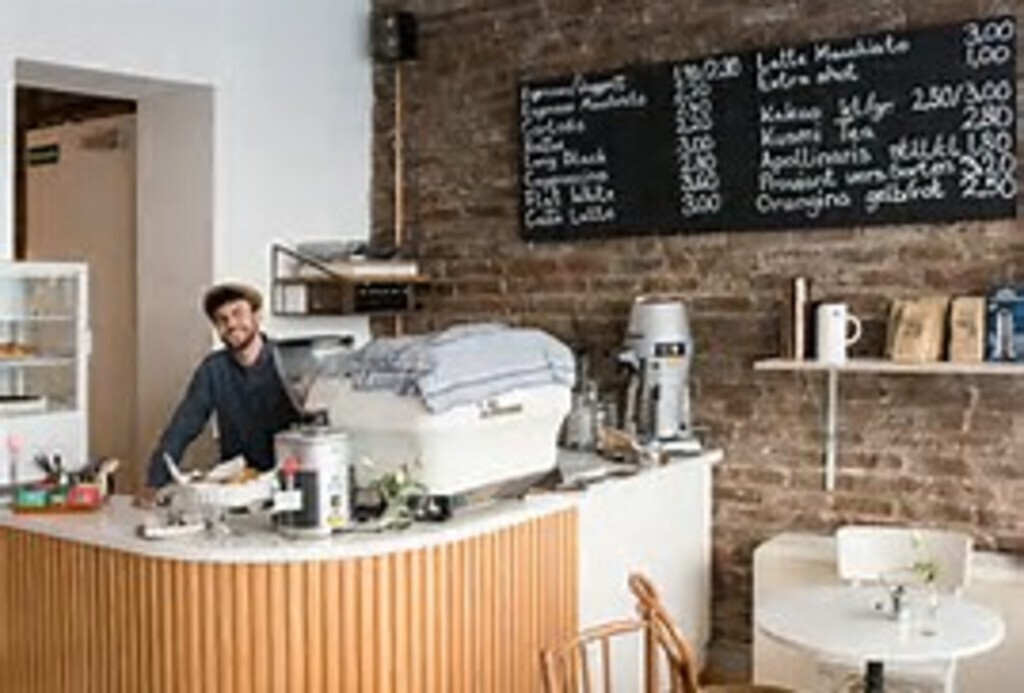 ... at Meerowinger Straße...