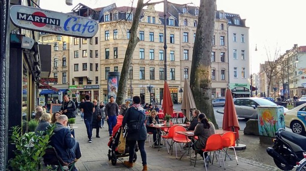 ...to have a snack in one of the most popular café-restaurants...