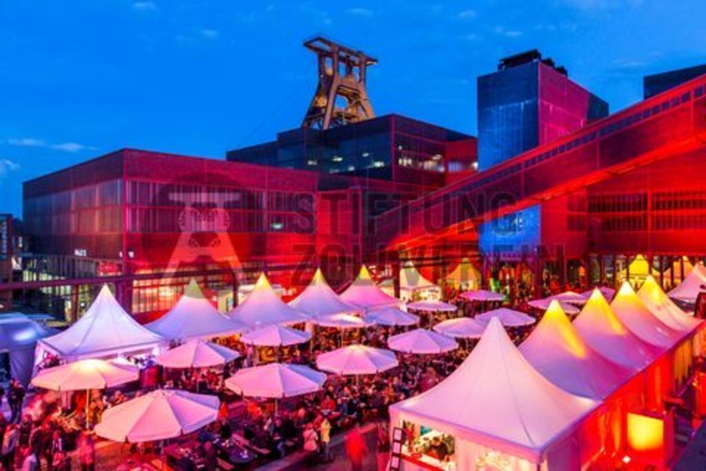 Zeche  Zollverein Unesco World Heritage Site  (15 min by car)