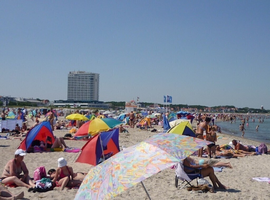 Great sandy beach in Warnemünde / großartiger Sandstrand in Warnemünde