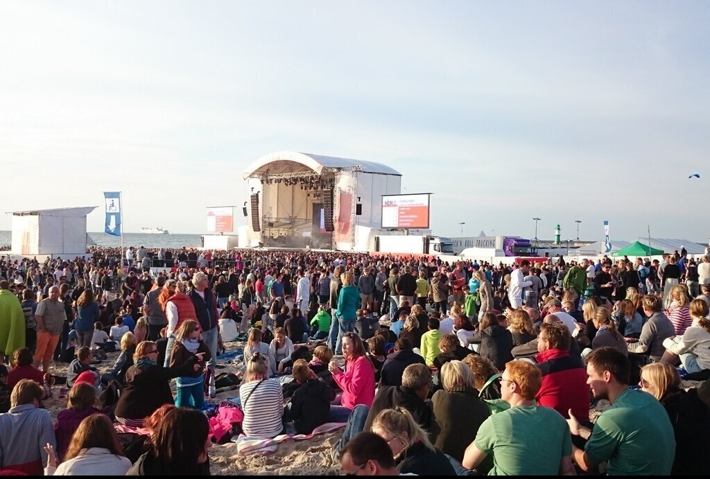 Concerts on the beach in Rostock Warnemünde / Konzerte am Strand in Rostock Warnemünde