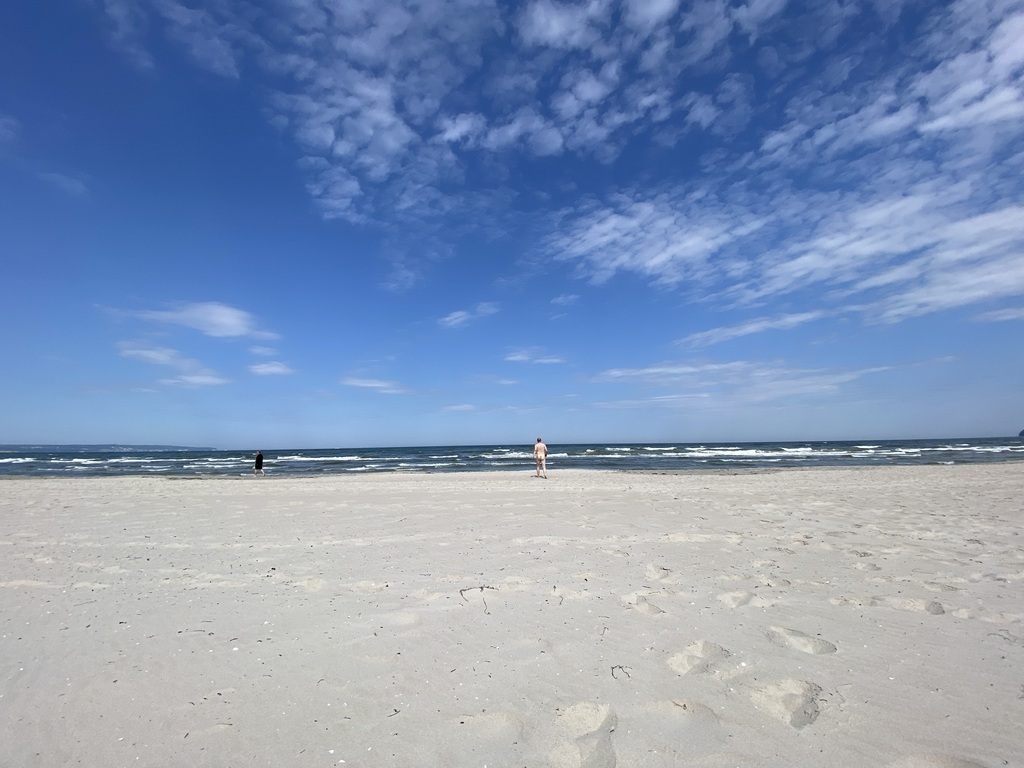 Empty beaches in the countryside and even nudist beaches / Leere Strände auf dem Land und sogar FKK-Strände