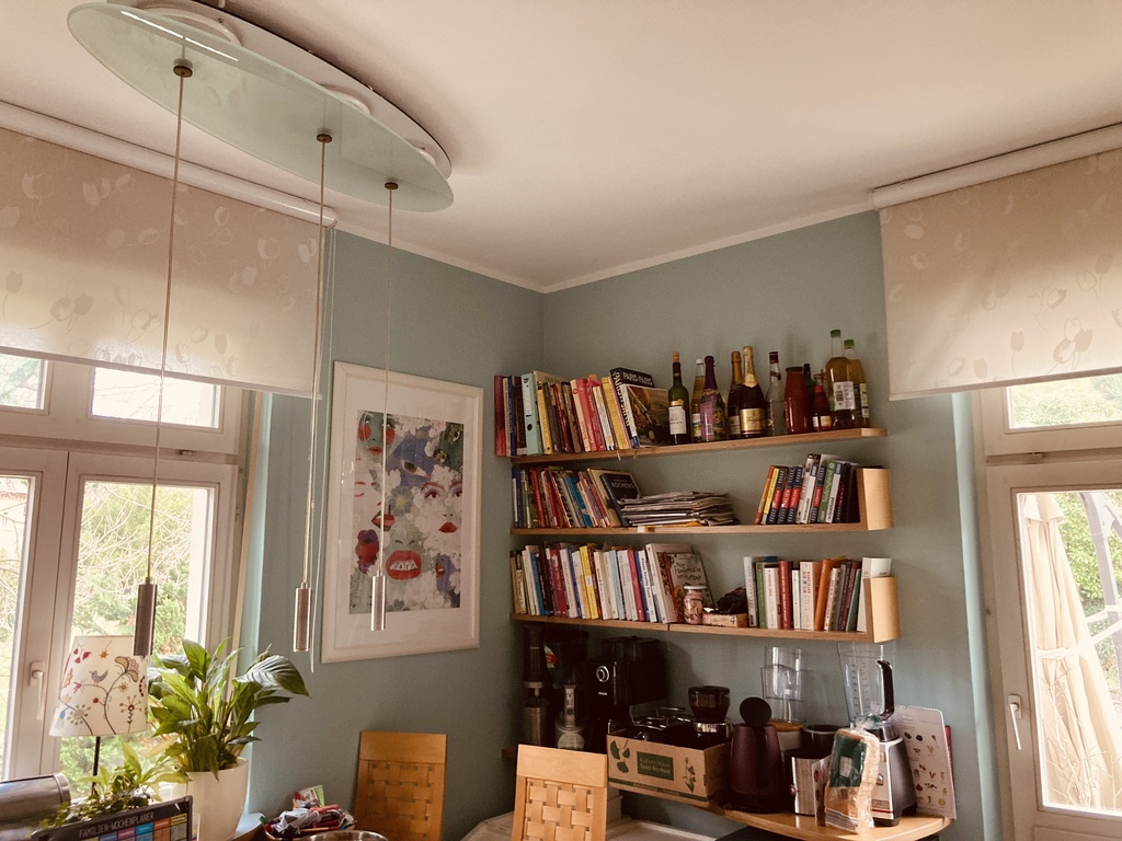 eat-in-Kitchen for 2-3 with balcony 1