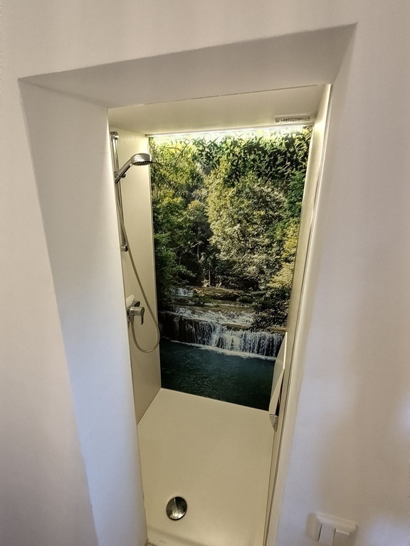 Shower - Bad im Erdgeschoss: Duschbereich 