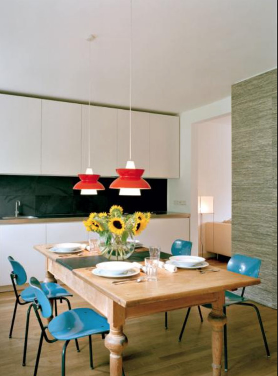 Küche und Essbereich / Kitchen and dining area