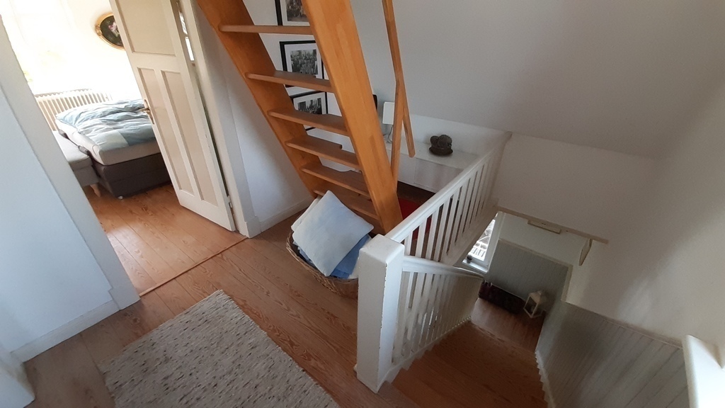 stairs from top to bottom 