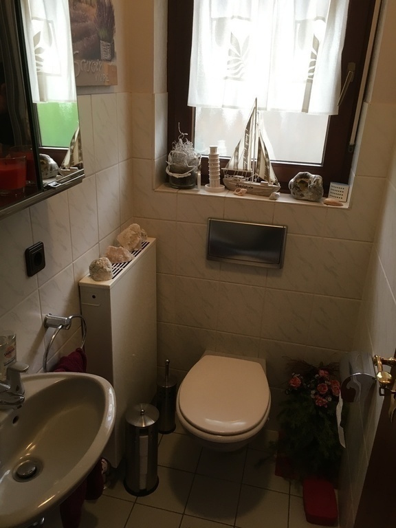 Gäste-WC/Guest toilet