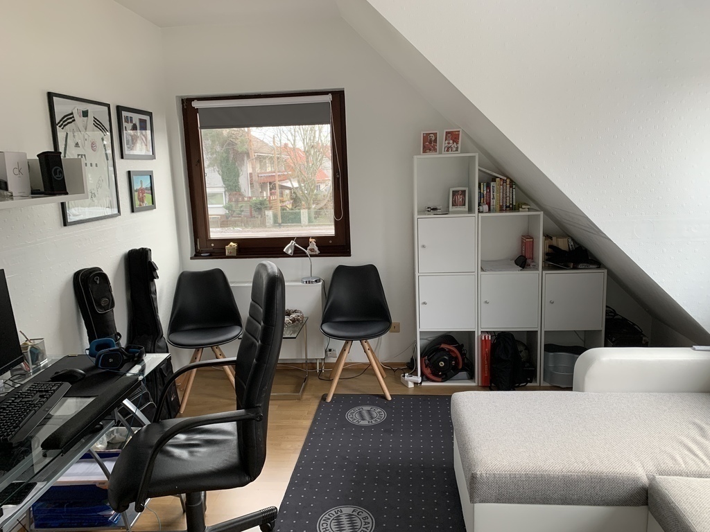 Jugendzimmer/Youth room