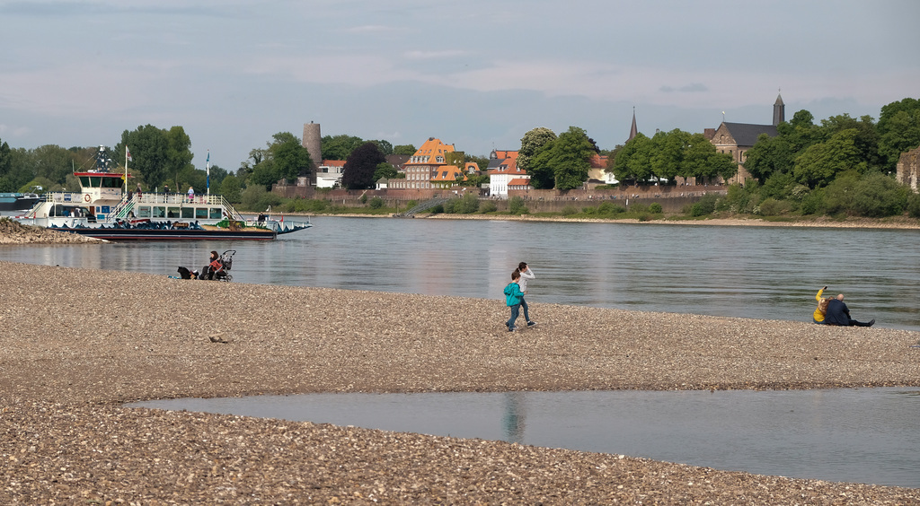Rhine ferry to Kaiserswerth 15km