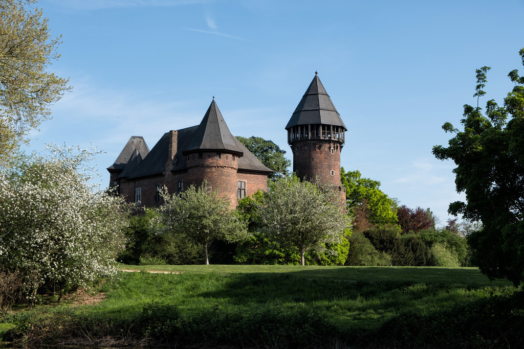 Castle "Burg Linn" in the historic Linn district, within walking distance