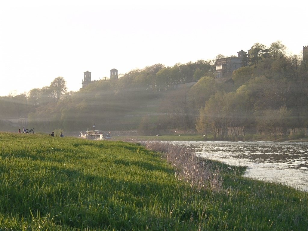 having picknick at the river Elbe in our town