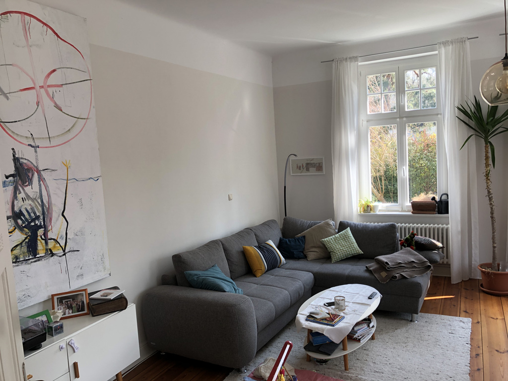 living room with sleeping couch if needed (extendable)