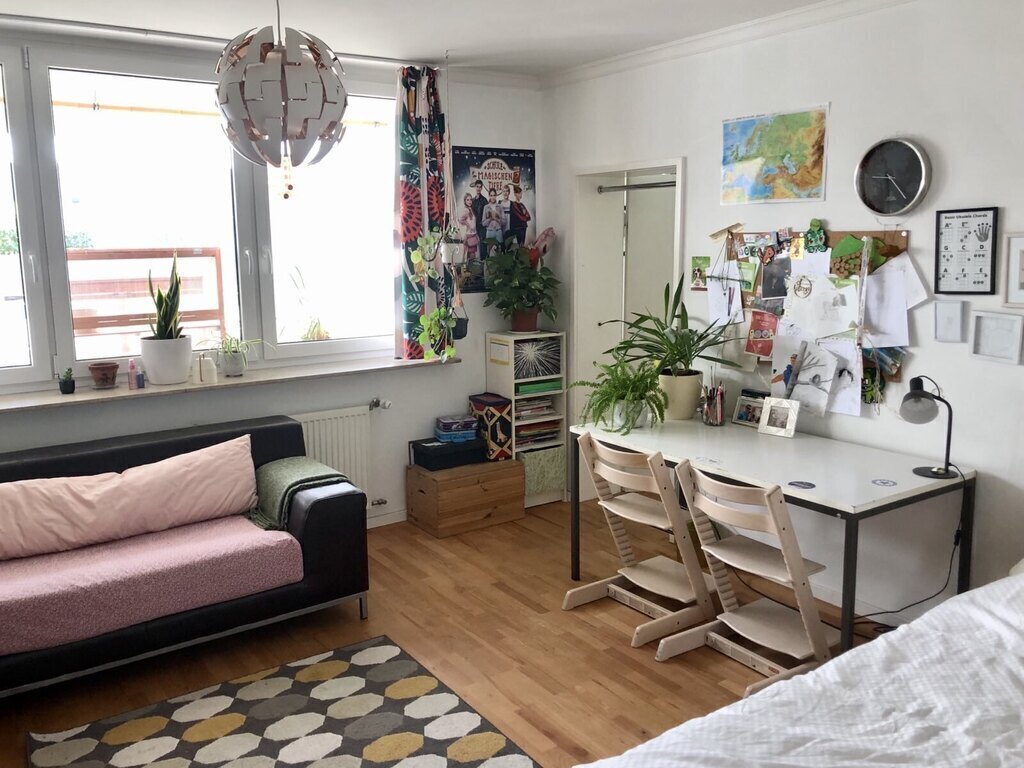 Our son's bedroom with a 140x200cm bed and a couch