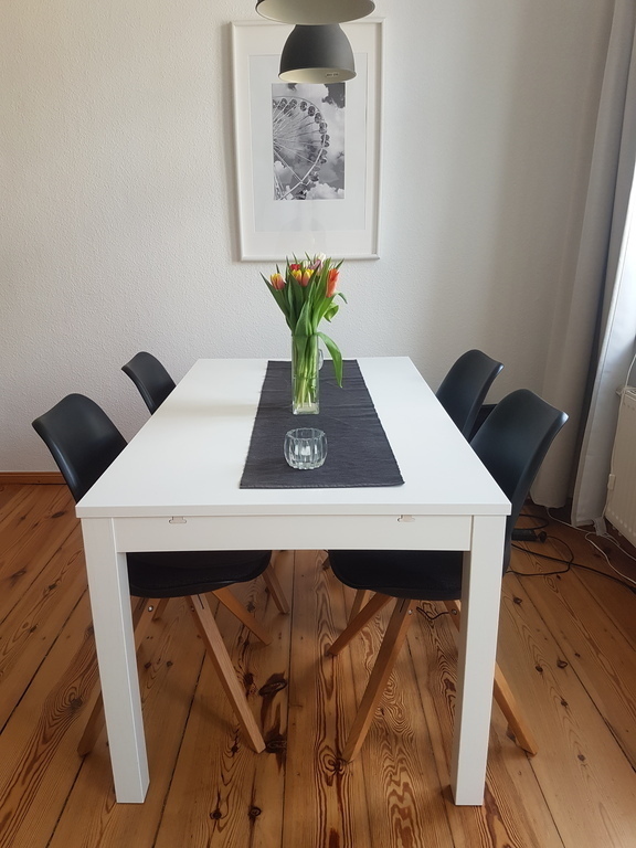 Wohnzimmer/living room