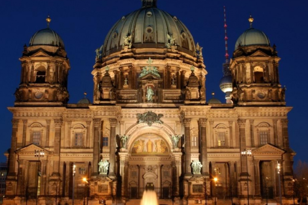  Berlin Cathedral (German: Berliner Dom) just 20 min. walk